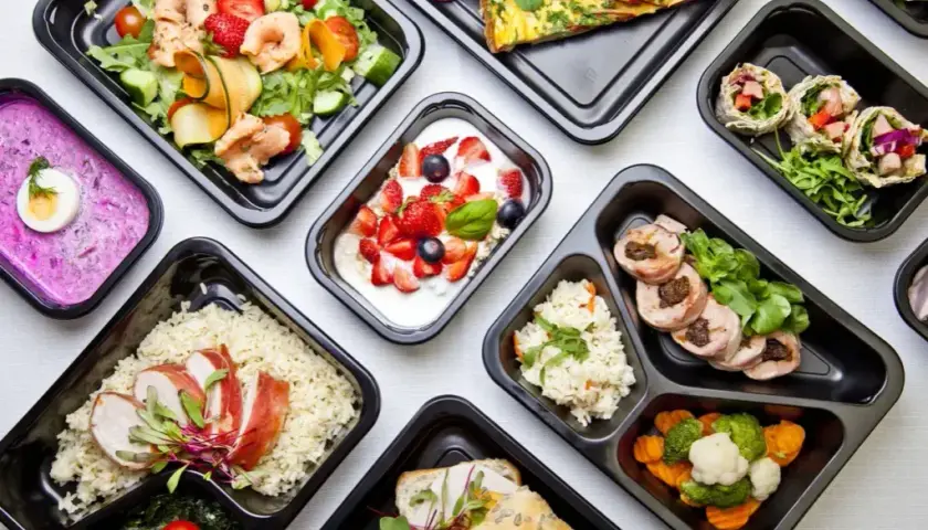 Catering dietetyczny: Jak wybrać idealny i nie żałować?